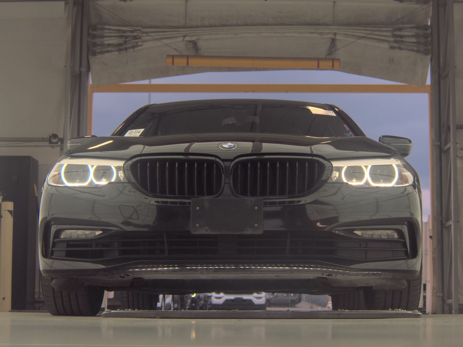 BMW 5 SERIES - 4