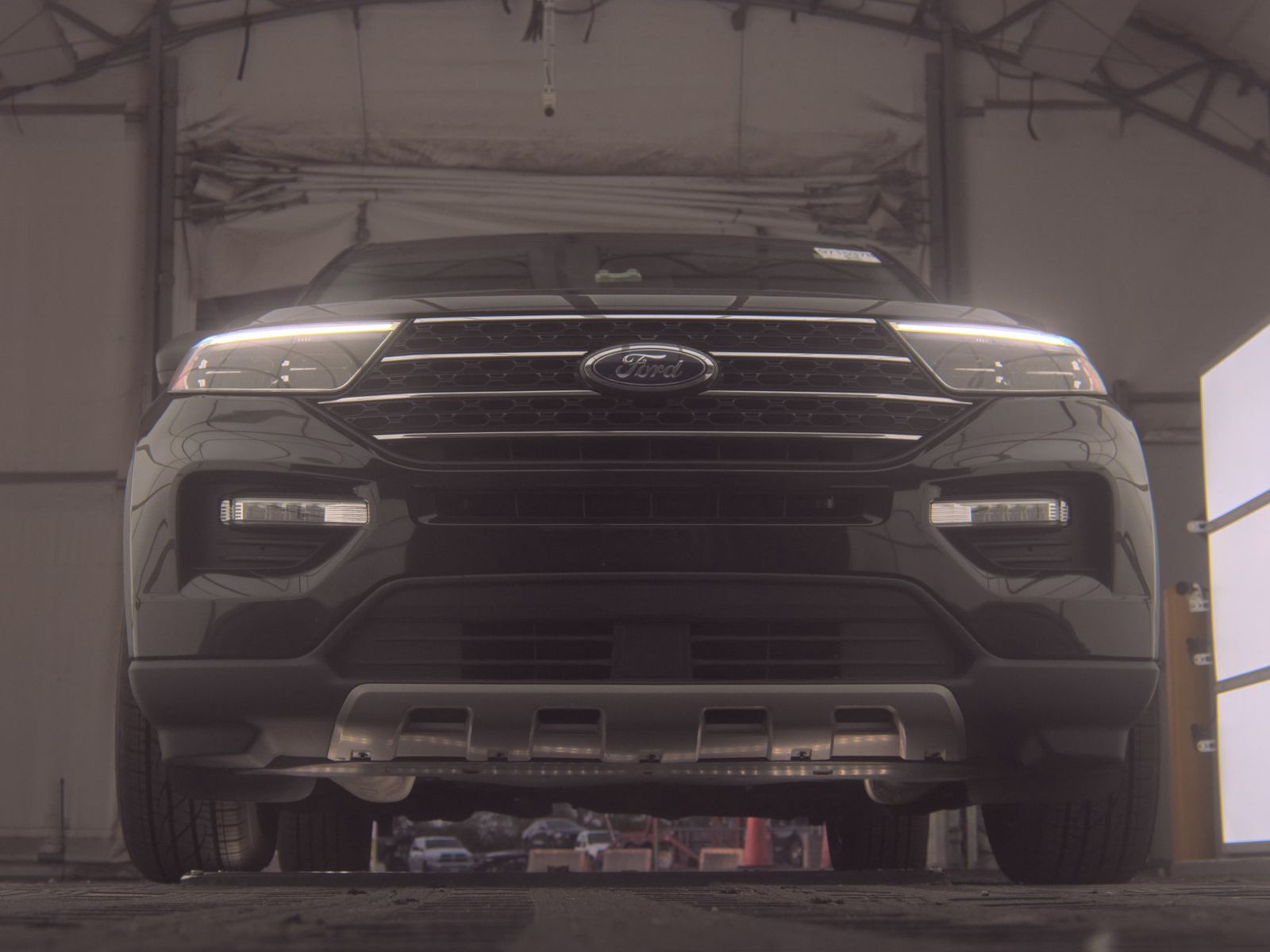 FORD EXPLORER - 4