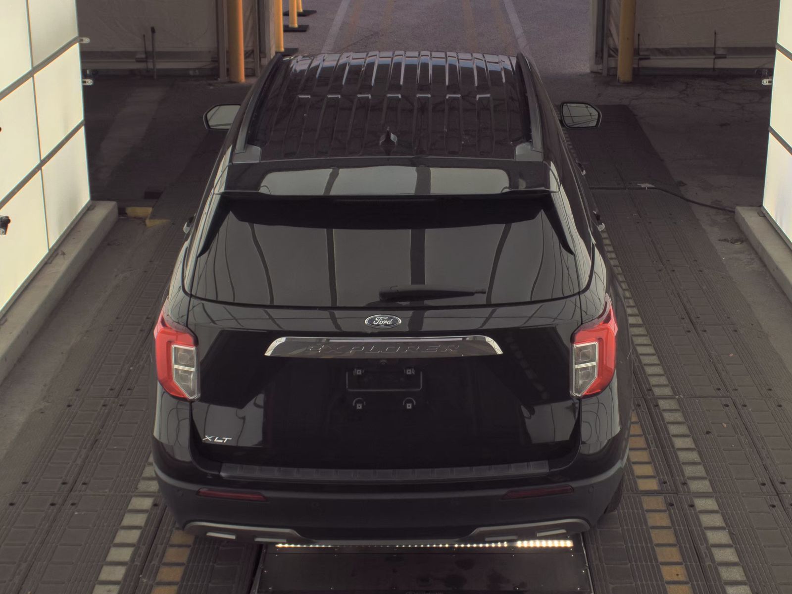 FORD EXPLORER - 7