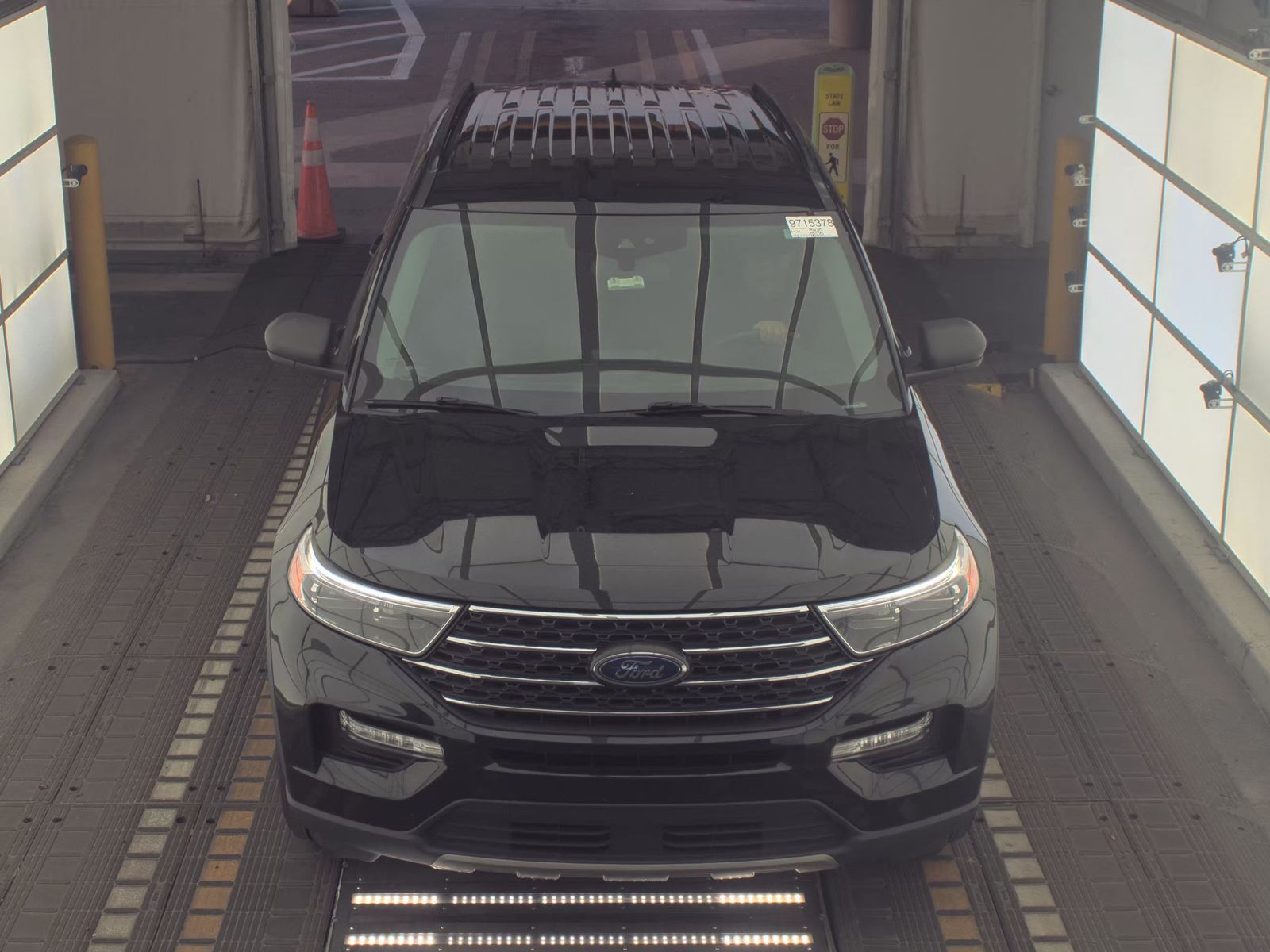 FORD EXPLORER - 3