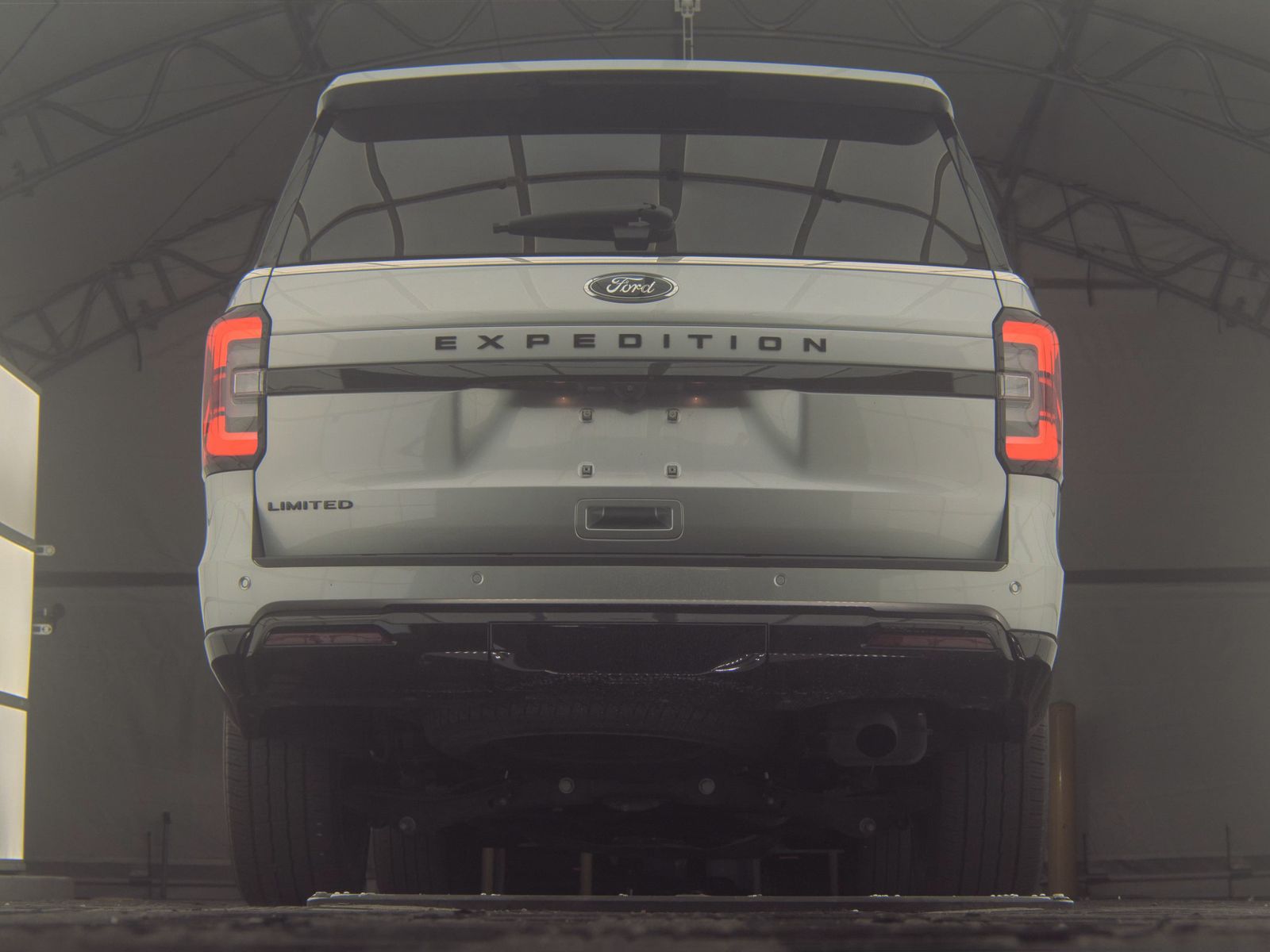 FORD EXPEDITION - 8