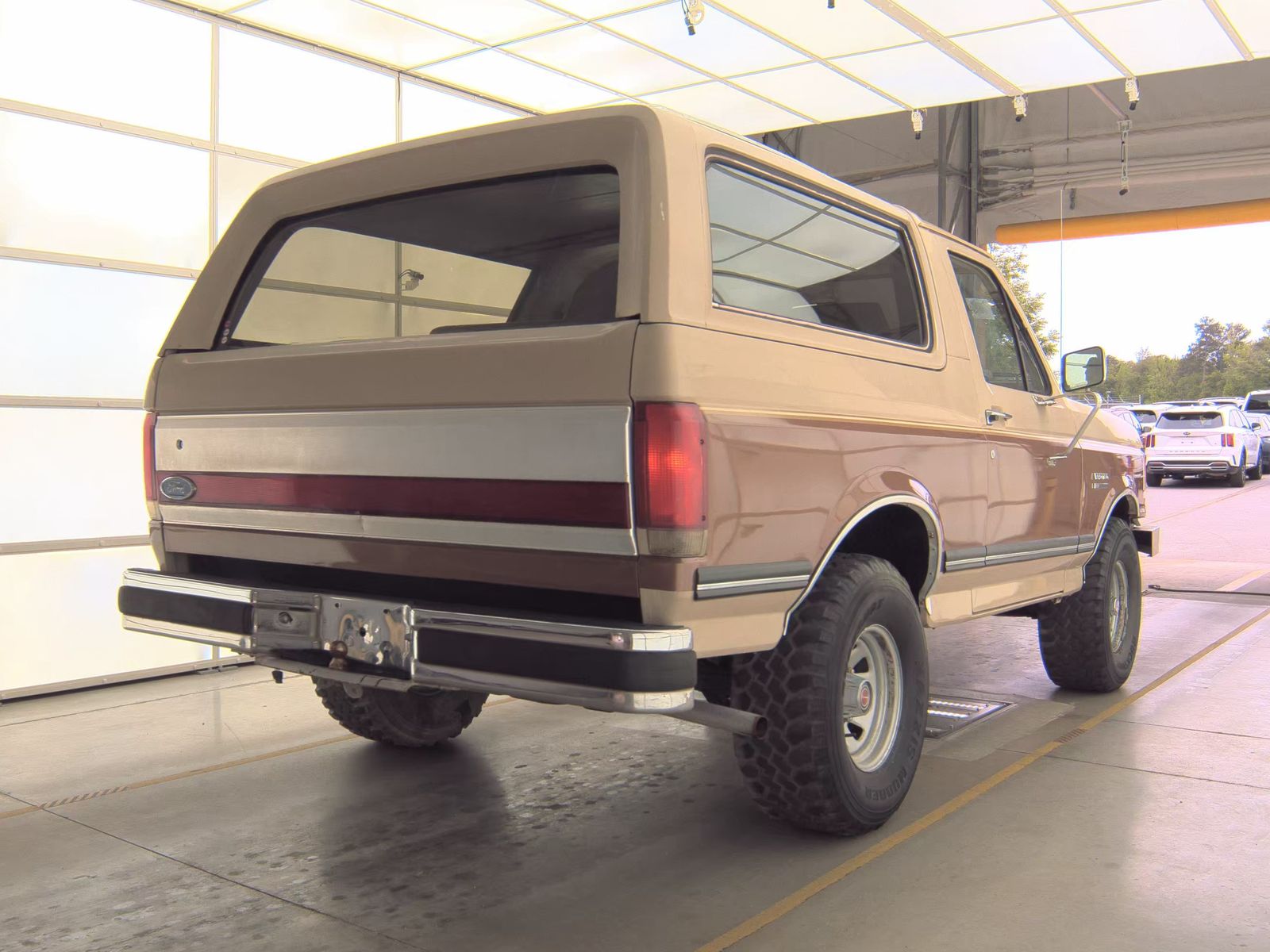 FORD BRONCO - 5