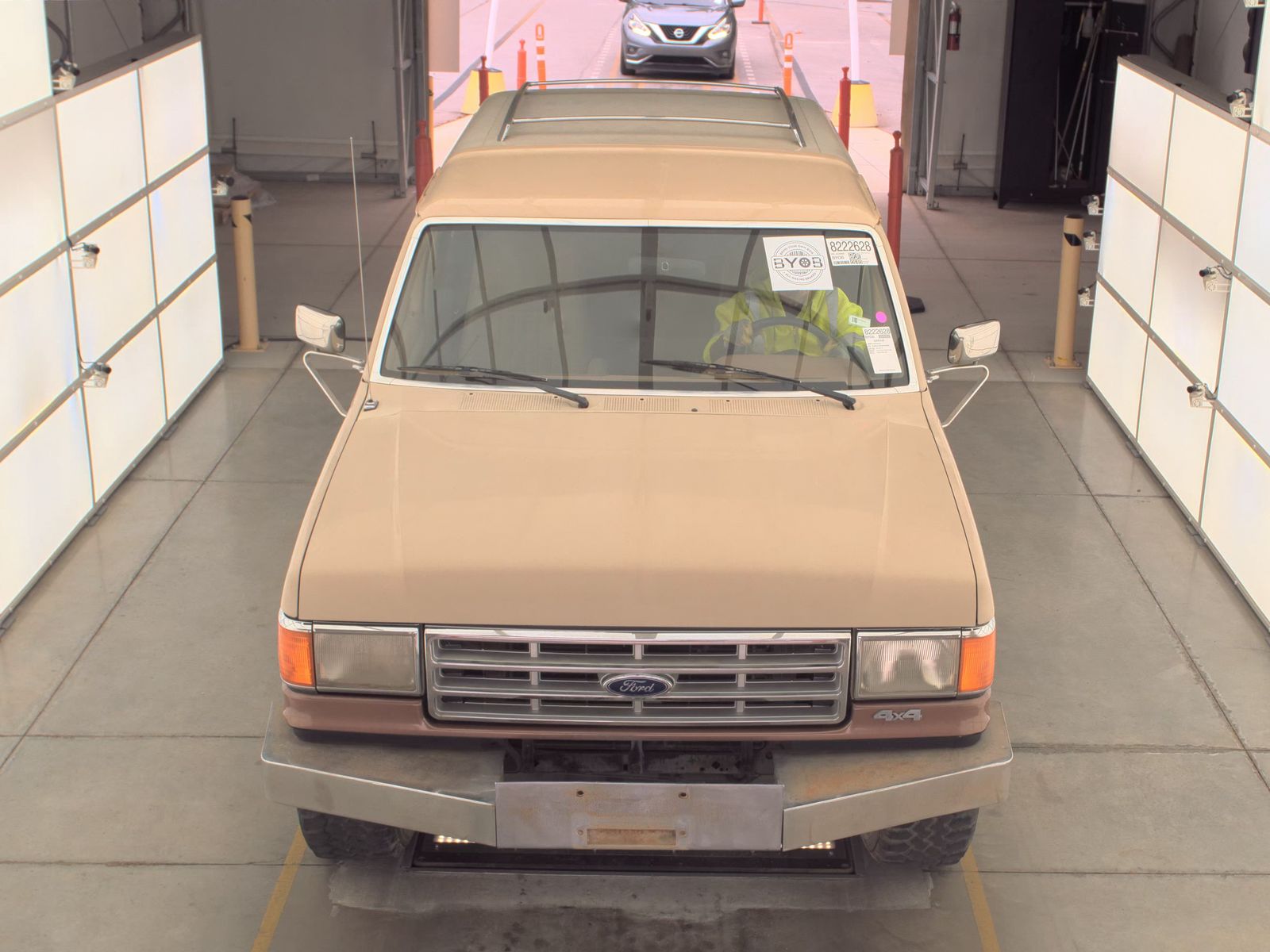 FORD BRONCO - 3