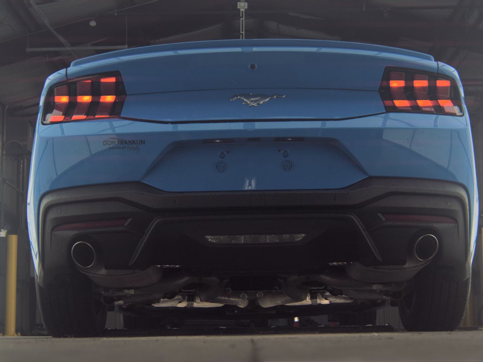 FORD MUSTANG - 8