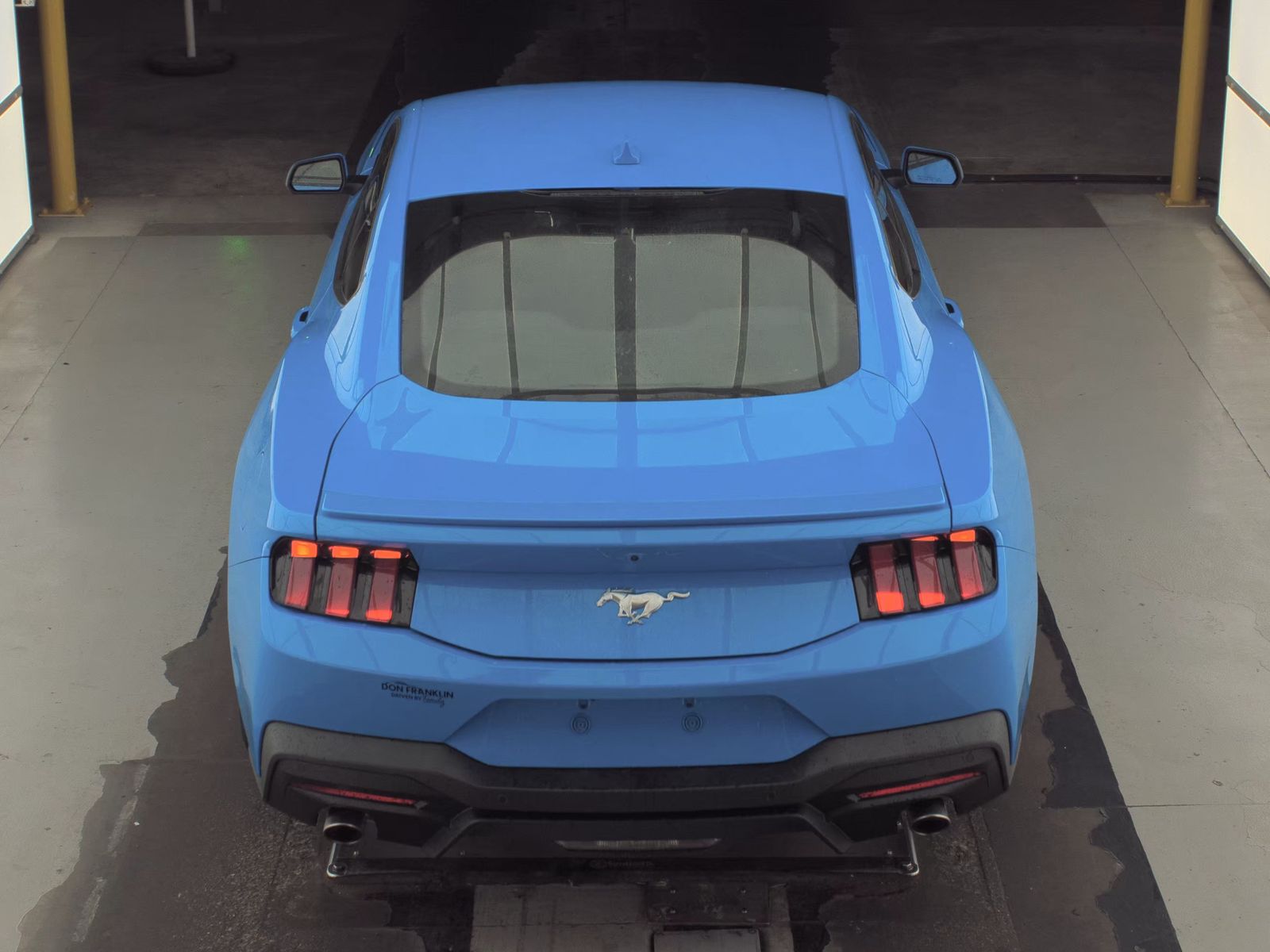 FORD MUSTANG - 7