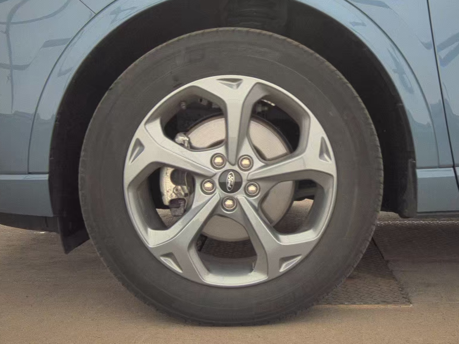 FORD ESCAPE - 10