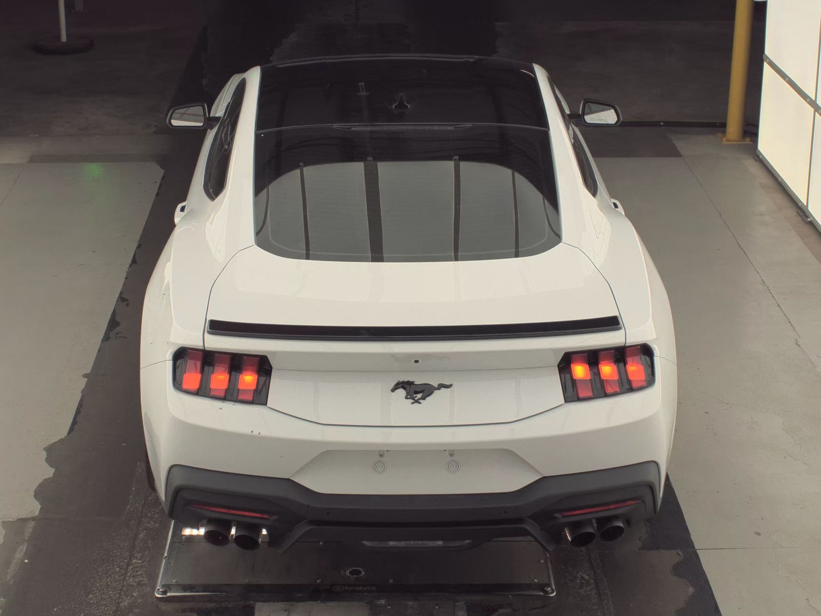 FORD MUSTANG - 7