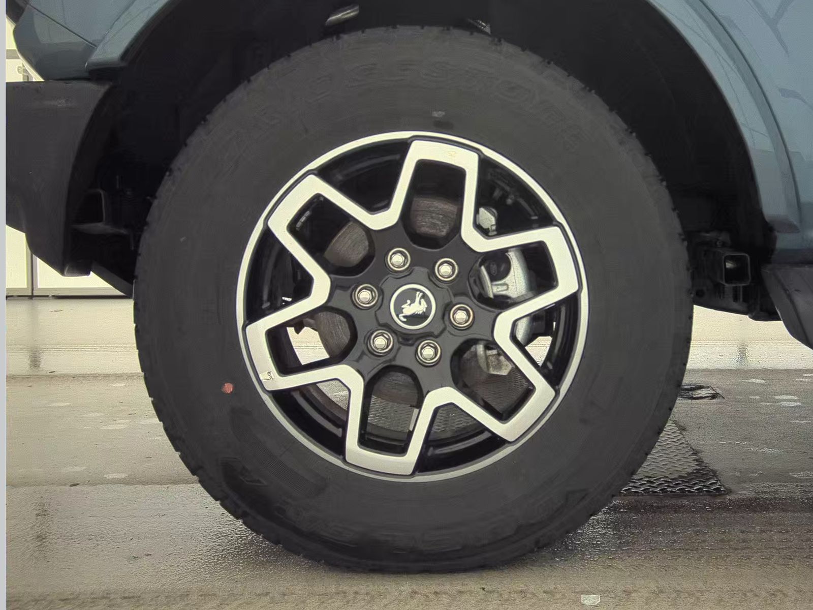 FORD BRONCO - 10