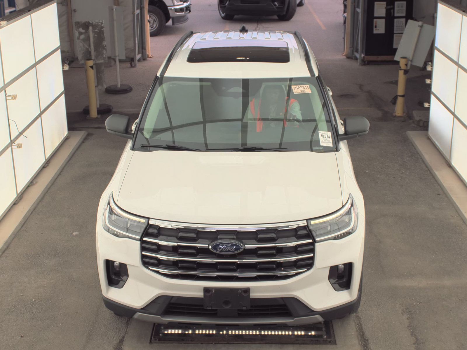 FORD EXPLORER - 3