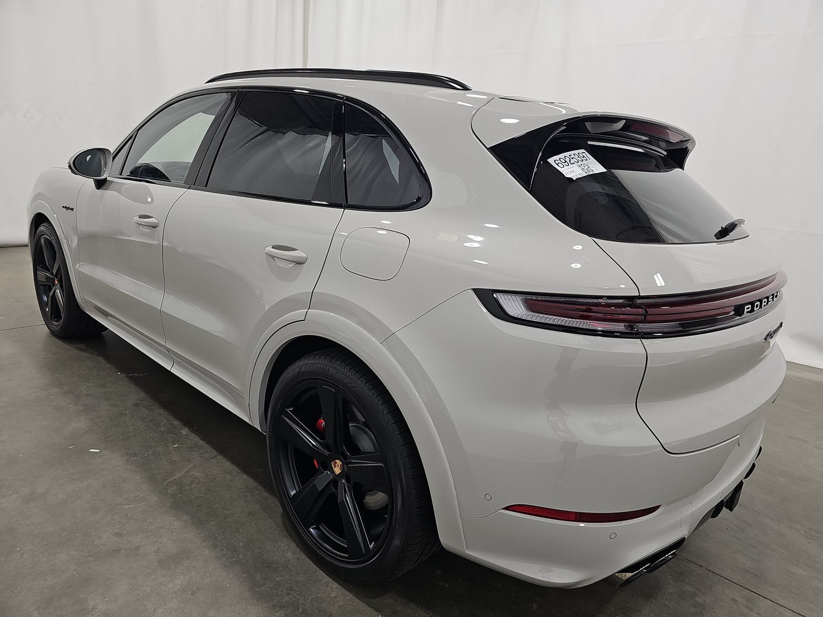 PORSCHE CAYENNE - 7