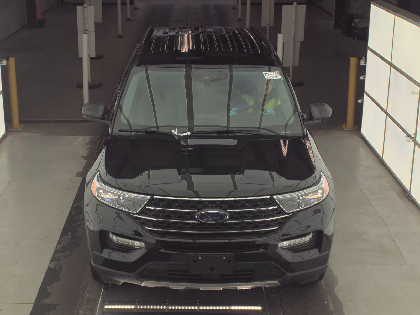 FORD EXPLORER - 3