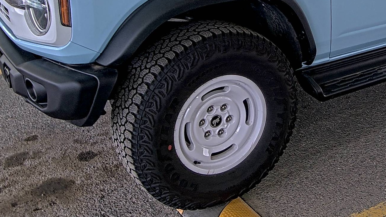 FORD BRONCO - 8