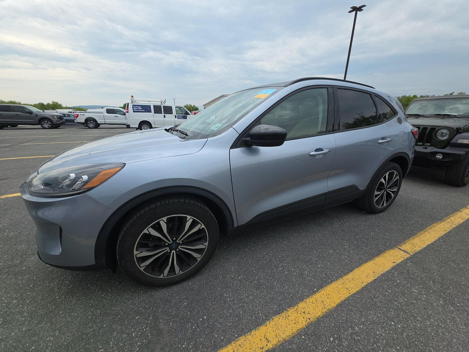 FORD ESCAPE - 1