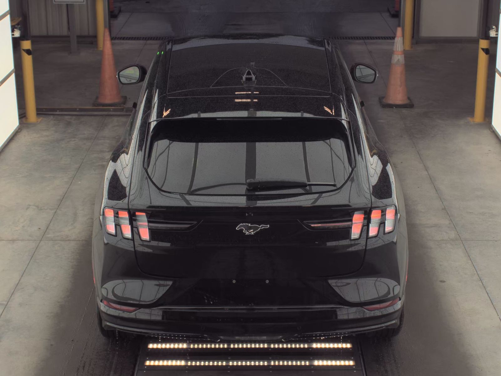 FORD MUSTANG MACH-E - 7