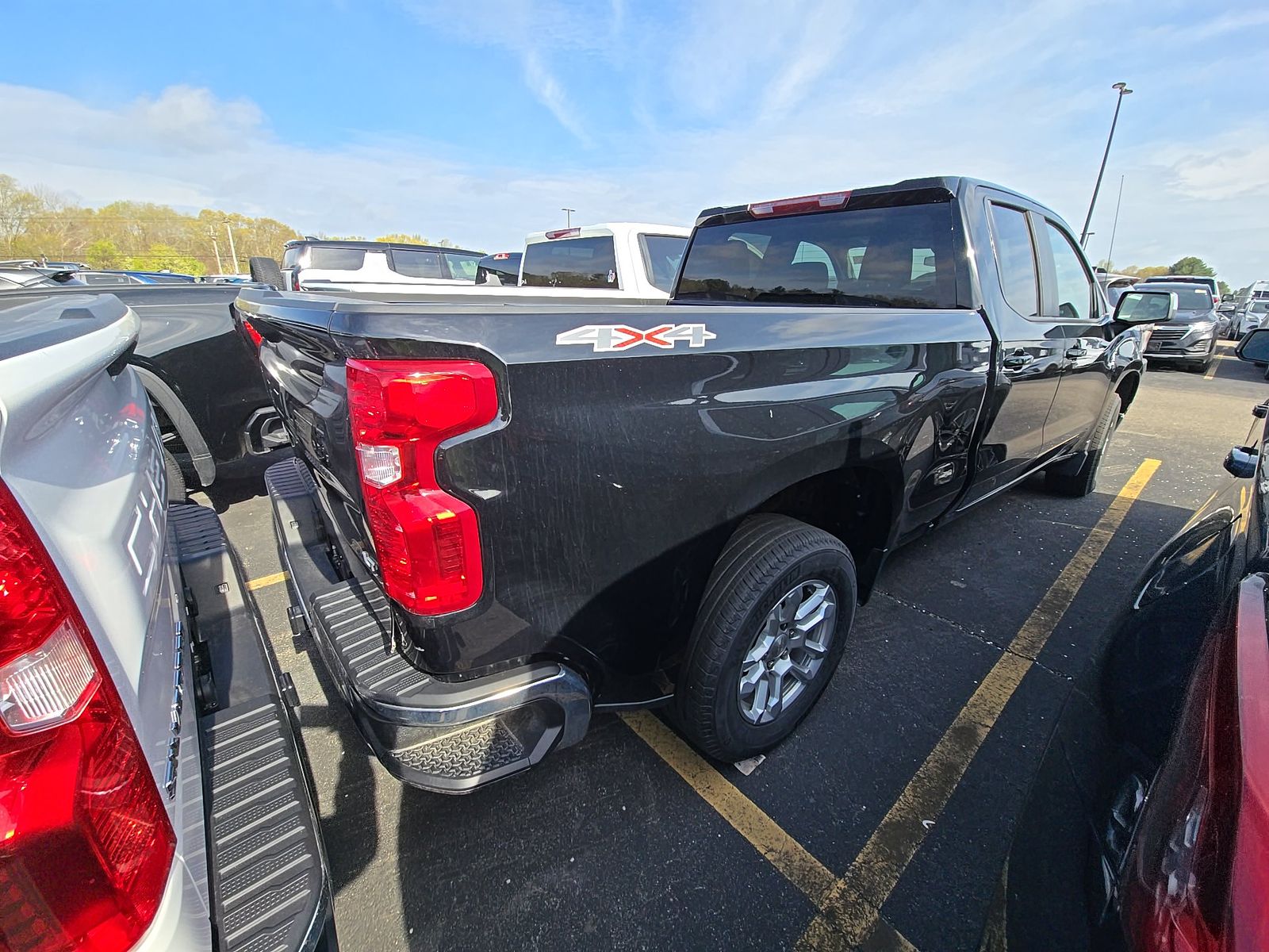 2023 Chevrolet Silverado 1500 LT AWD