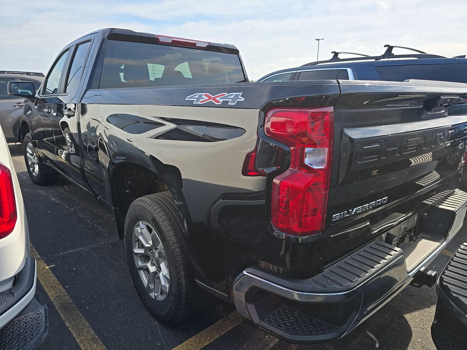 2023 Chevrolet Silverado 1500 LT AWD