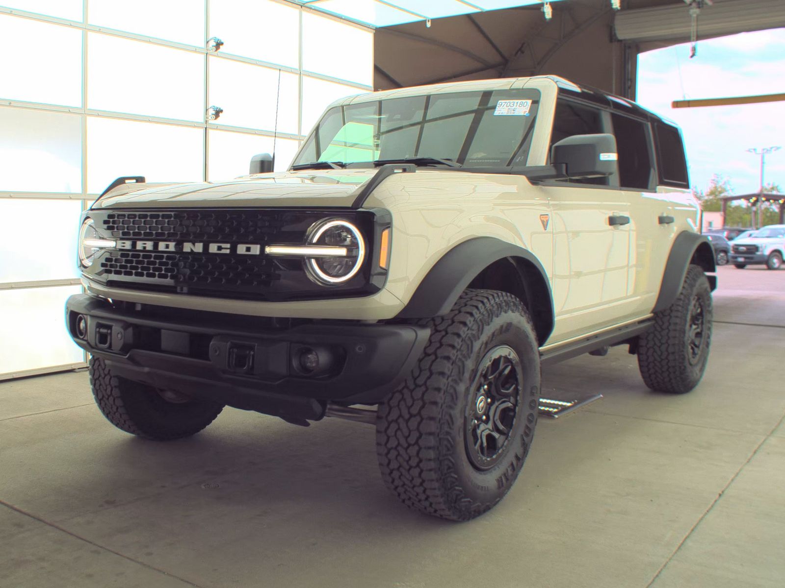 FORD BRONCO - 1