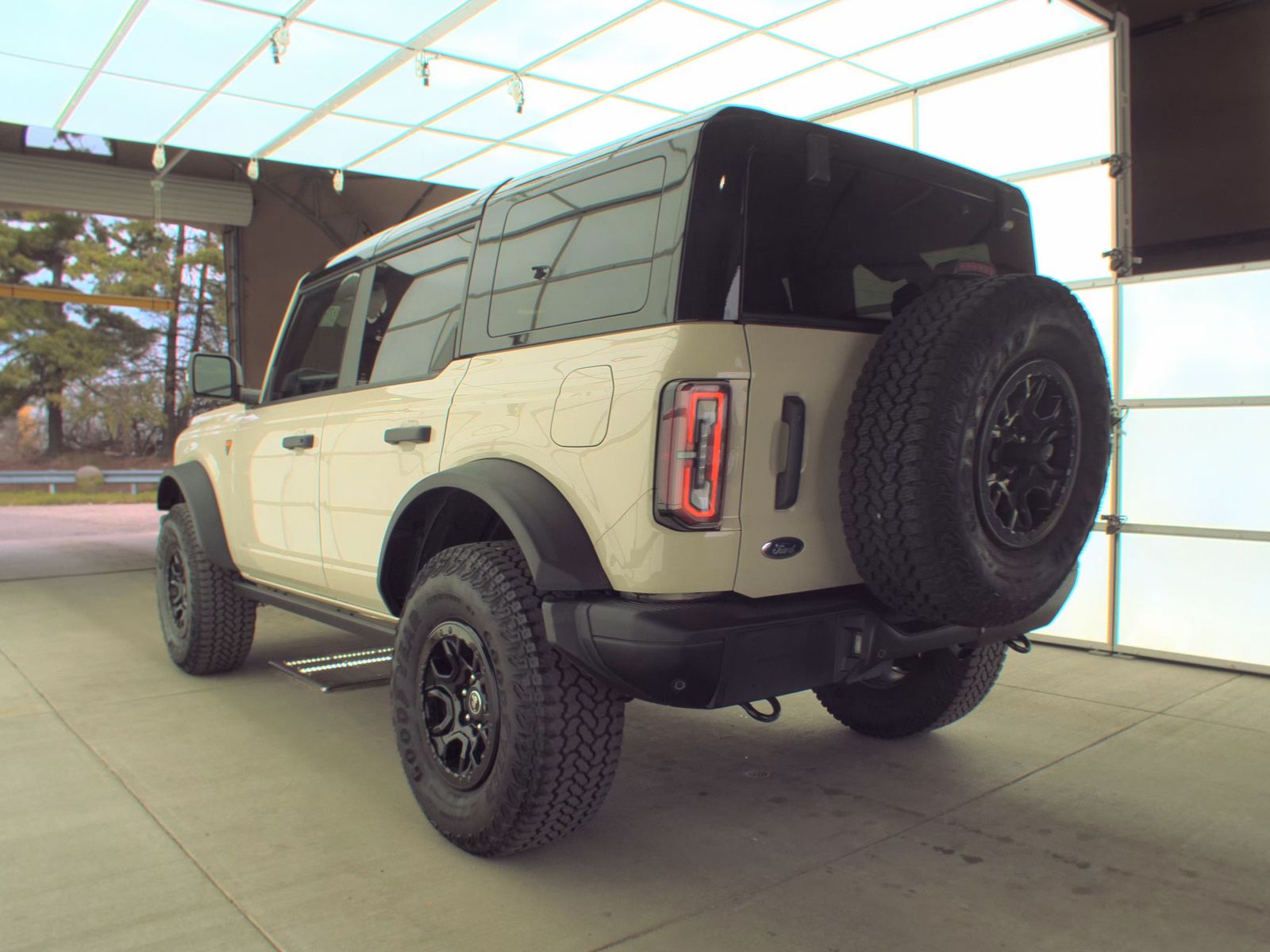 FORD BRONCO - 9