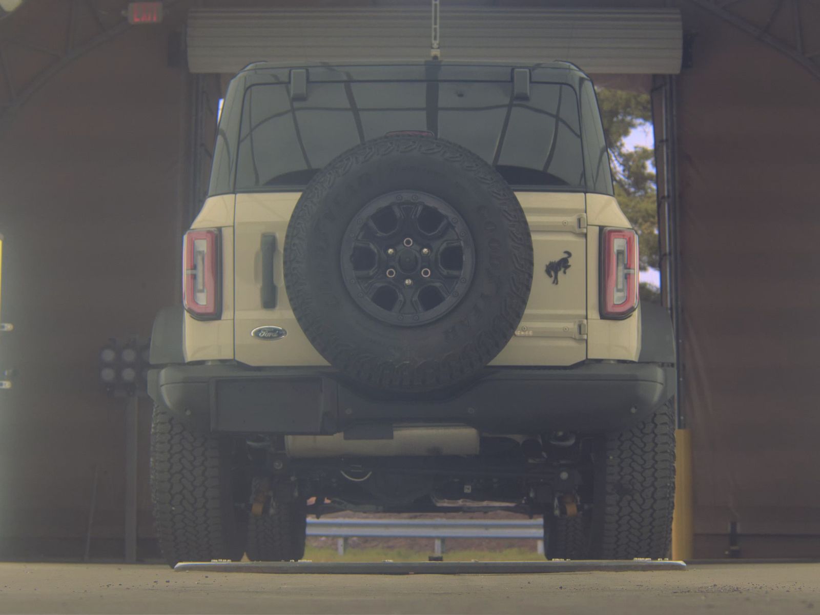 FORD BRONCO - 8