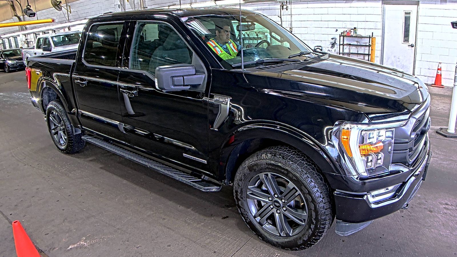FORD F-150 - 4