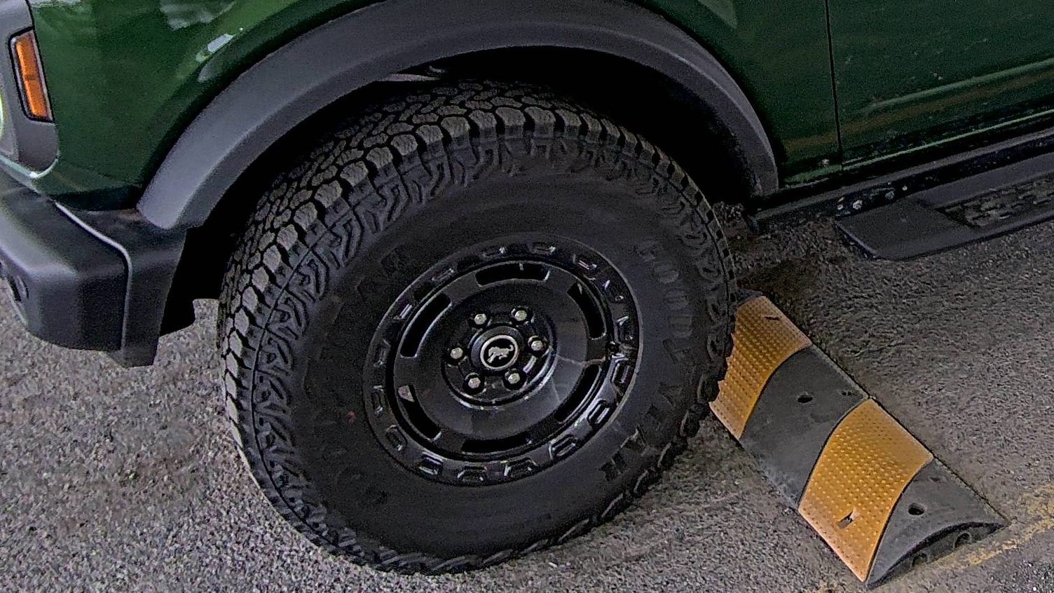 FORD BRONCO - 8
