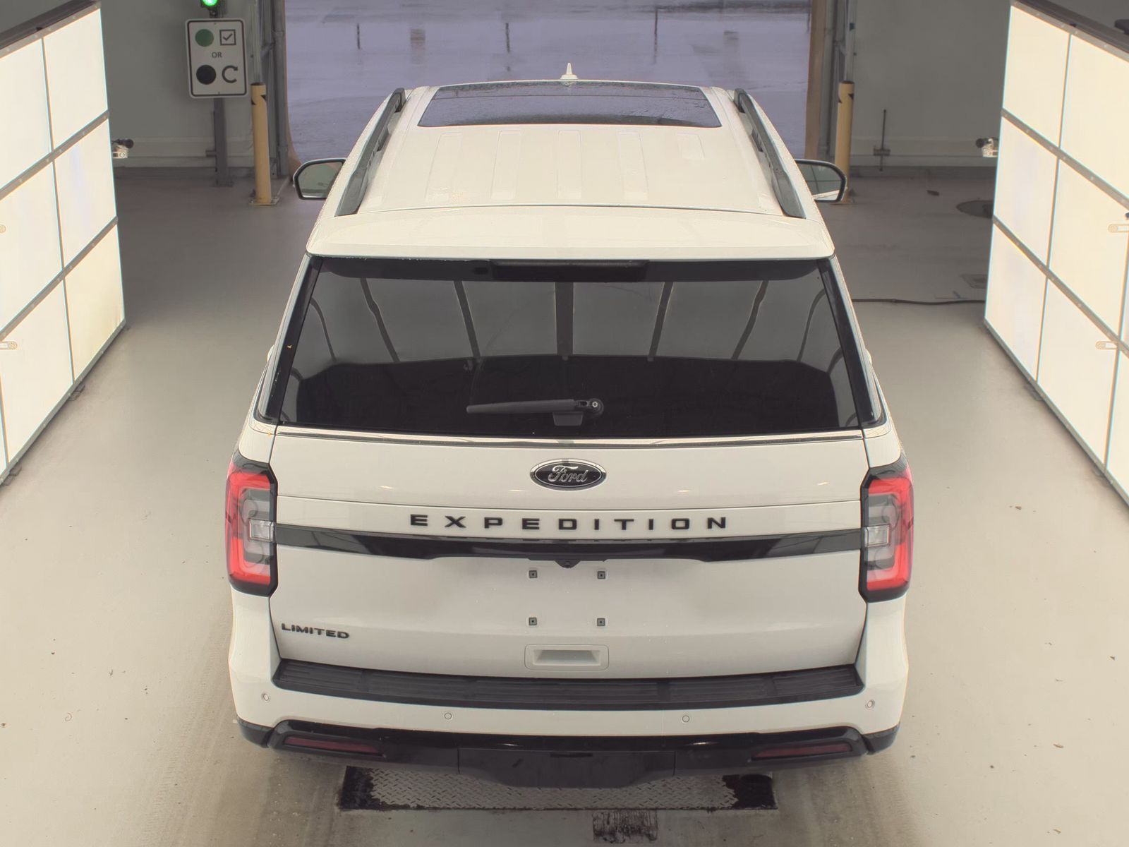 FORD EXPEDITION - 7