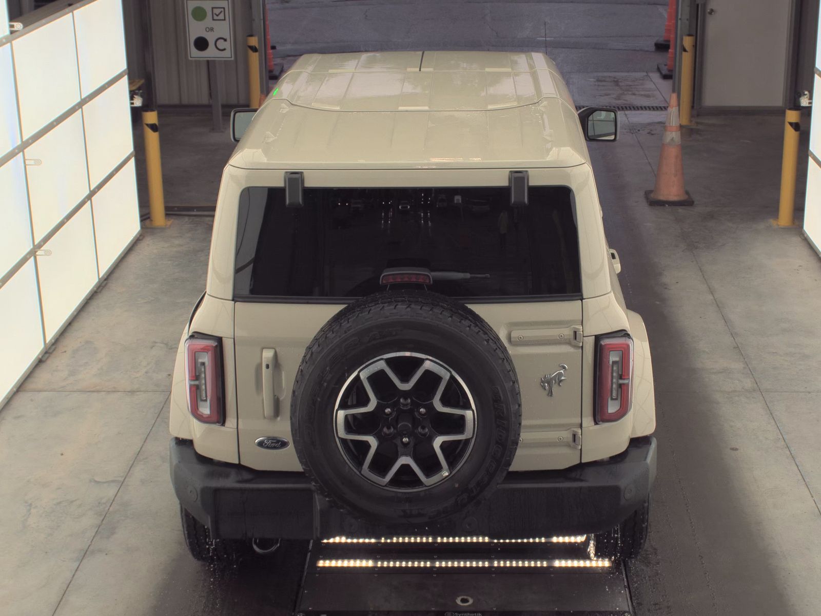 FORD BRONCO - 7