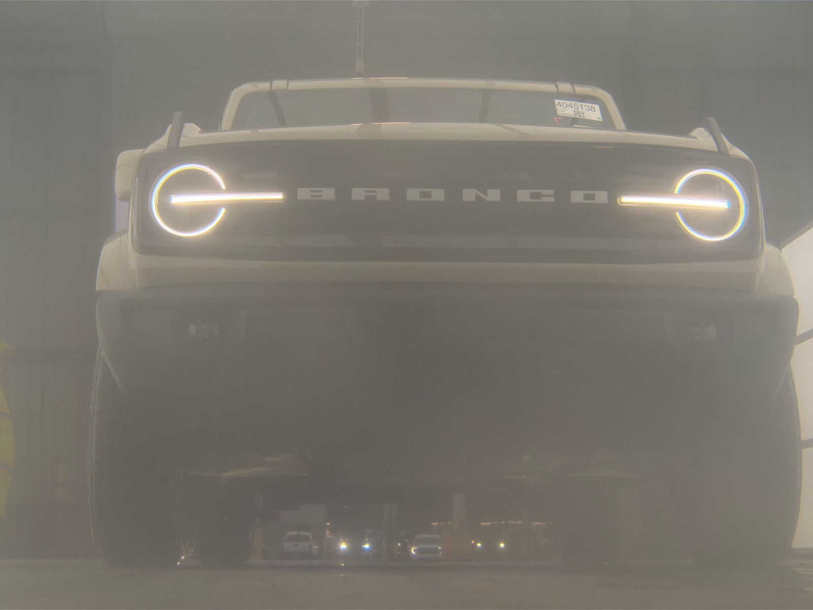 FORD BRONCO - 4