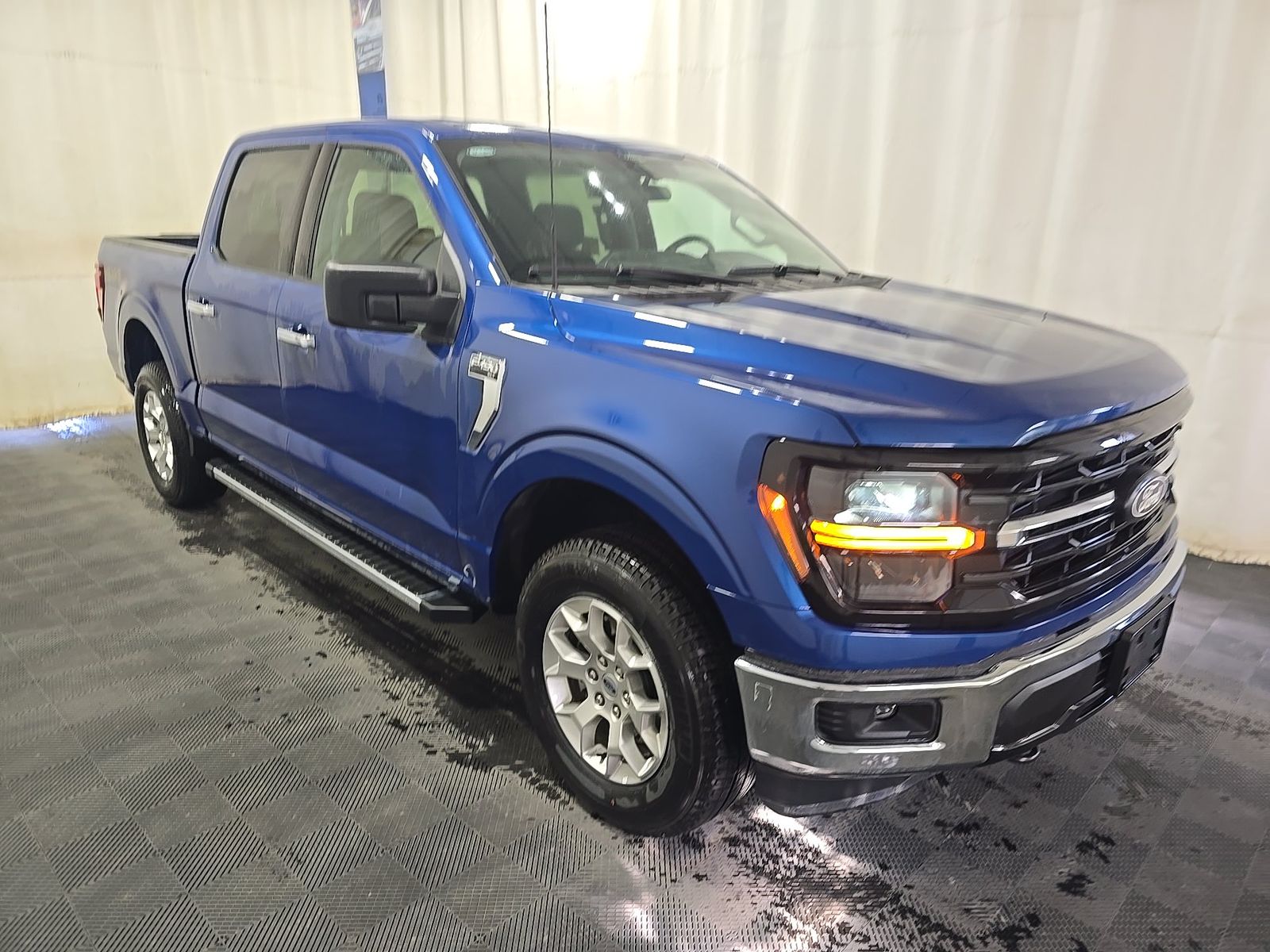 FORD F-150 - 4