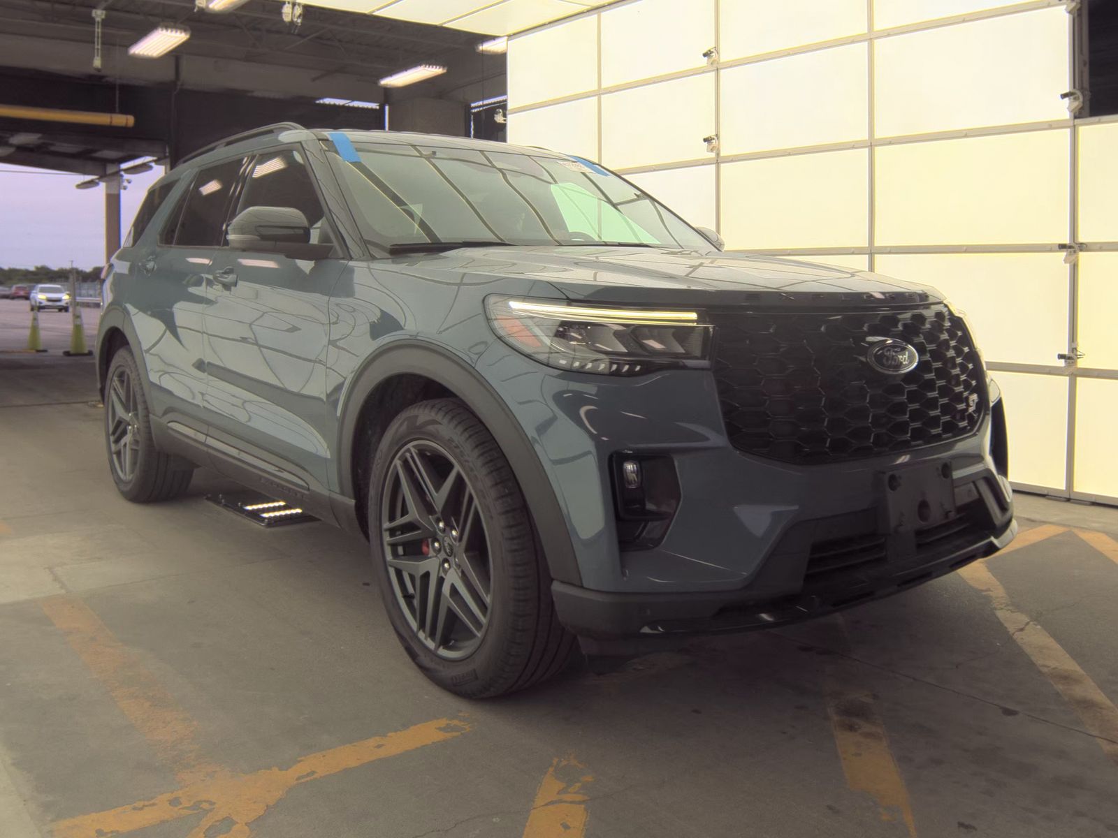 FORD EXPLORER - 5