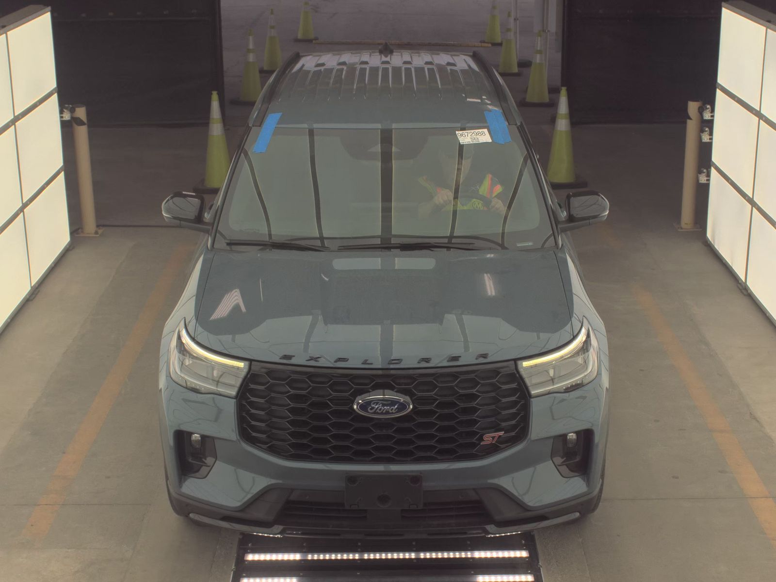 FORD EXPLORER - 3