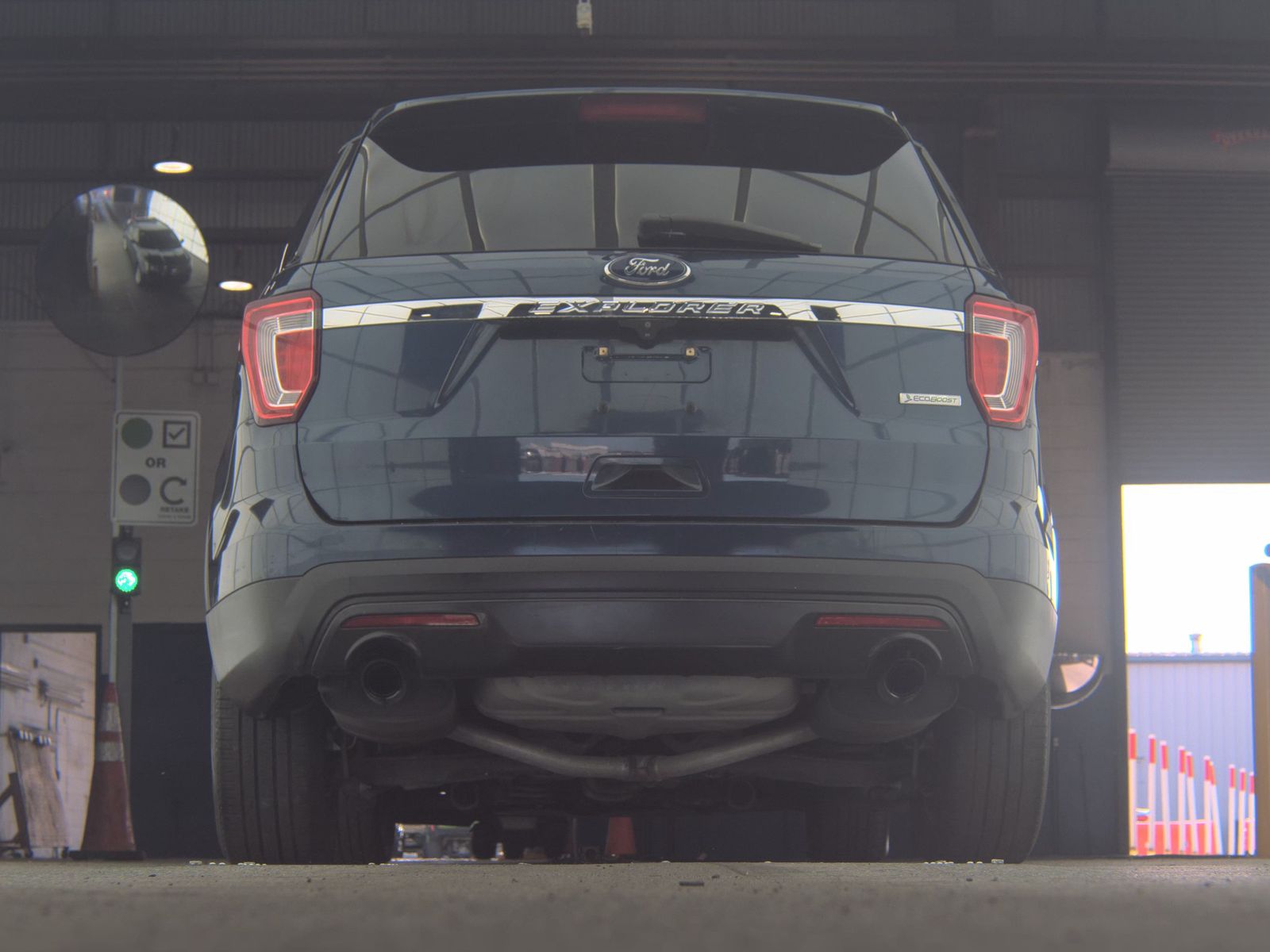 FORD EXPLORER - 8