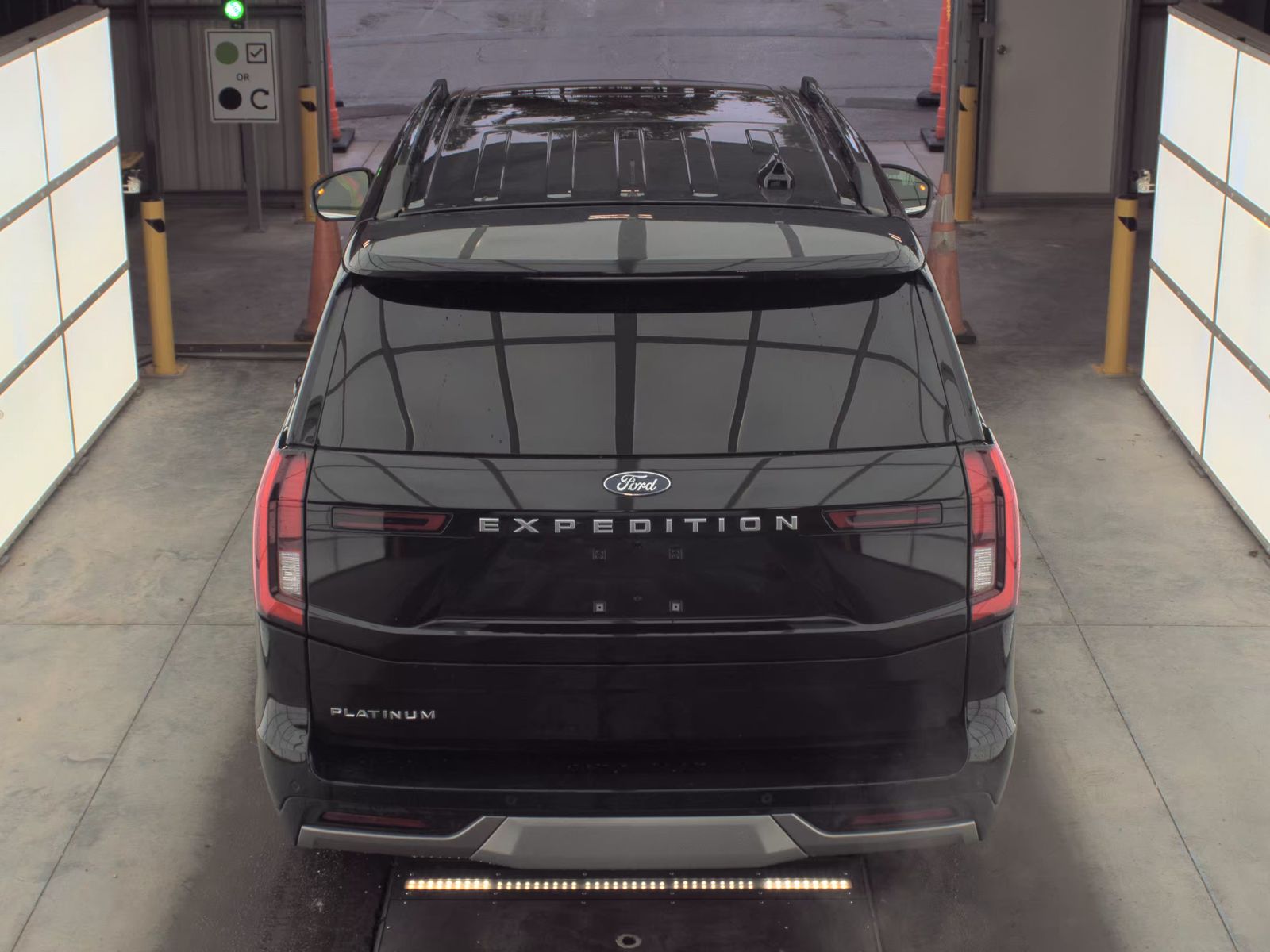 FORD EXPEDITION - 7