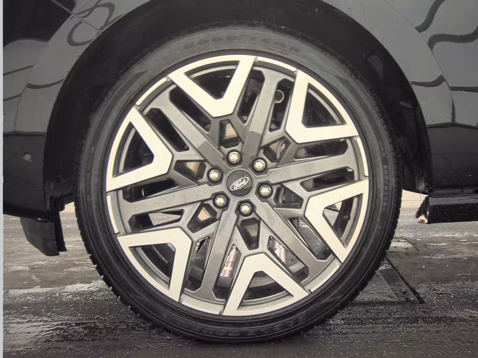 FORD EXPEDITION - 10