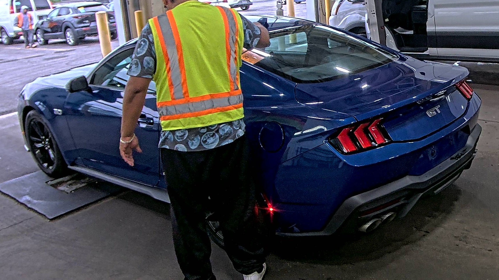 FORD MUSTANG - 7