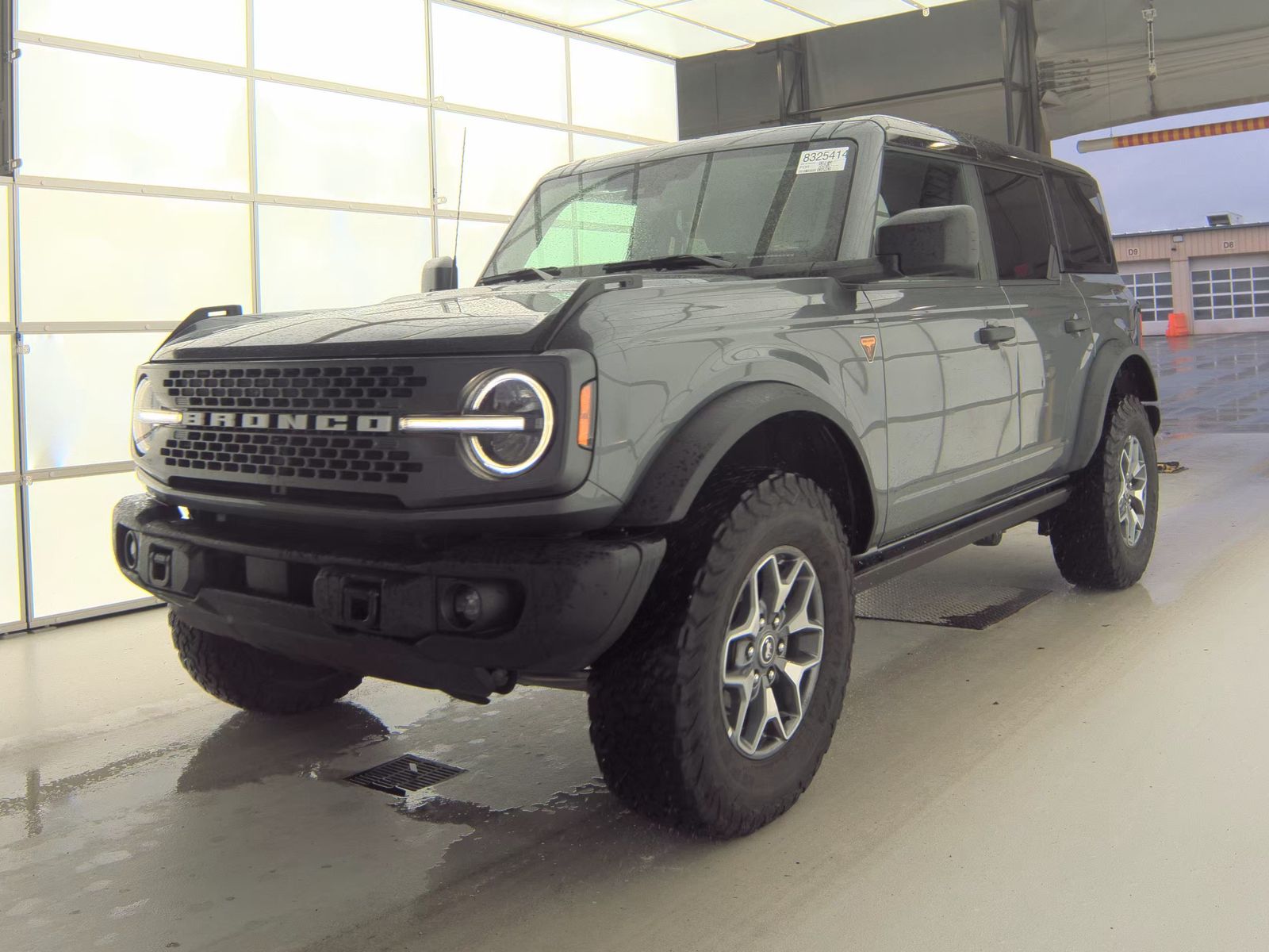 FORD BRONCO - 1