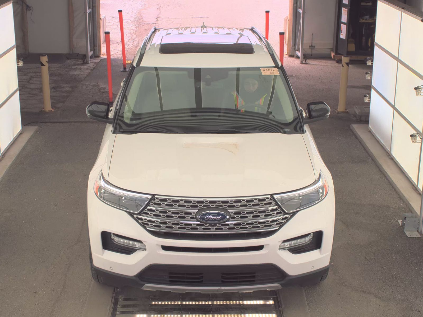 FORD EXPLORER - 3