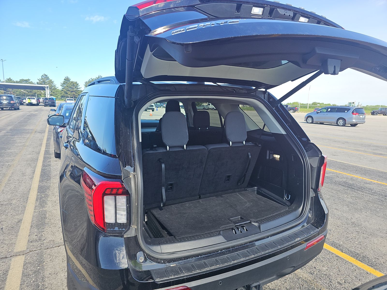 2025 Ford Explorer Active AWD