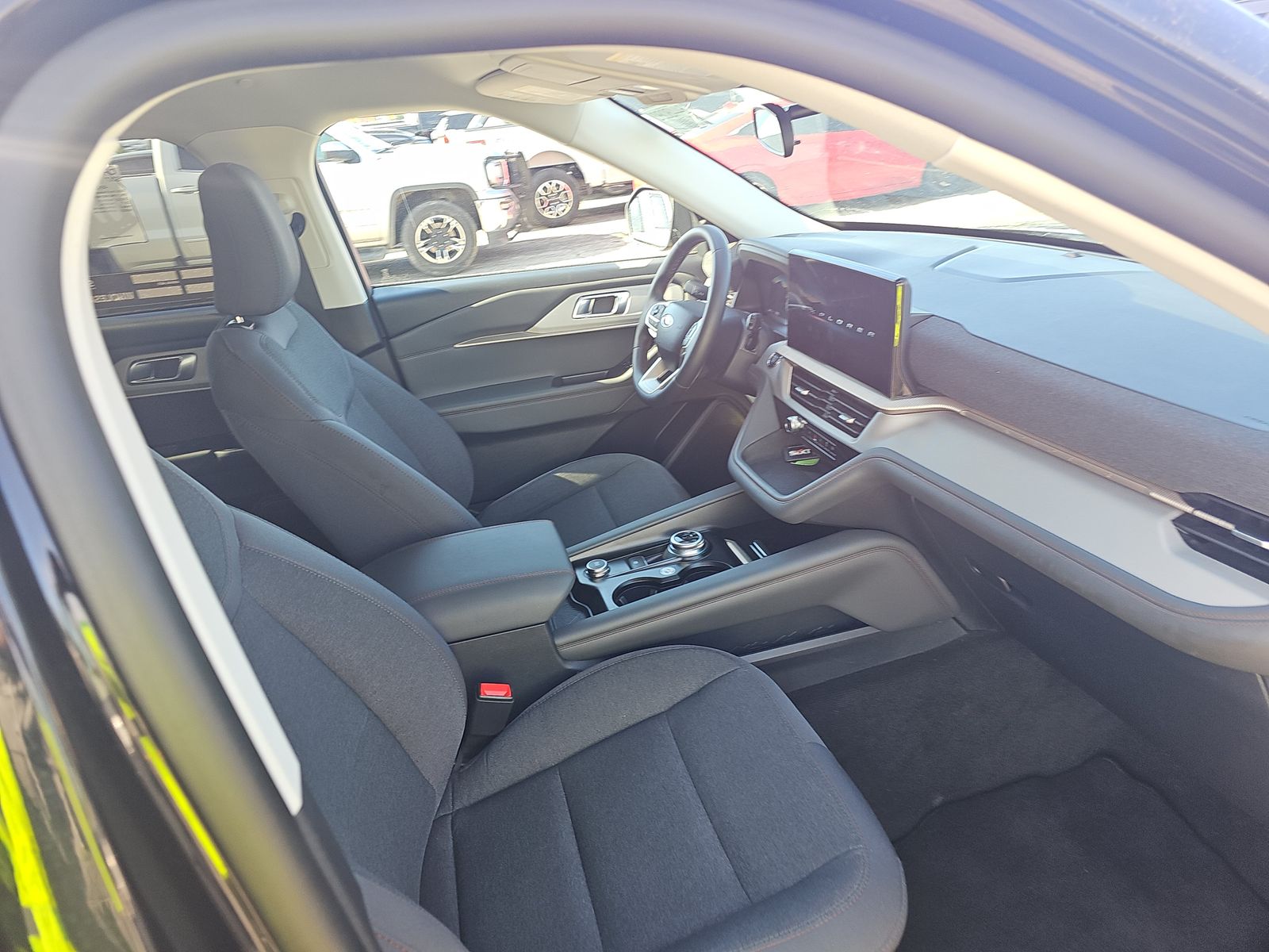 2025 Ford Explorer Active AWD