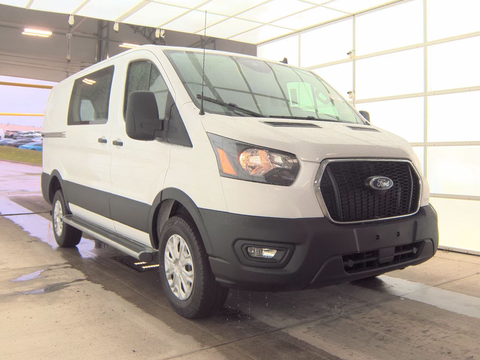 FORD TRANSIT 250 - 5