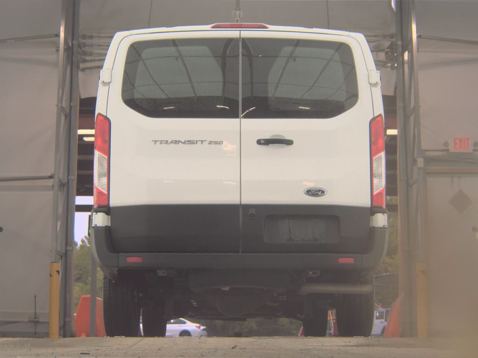 FORD TRANSIT 250 - 8