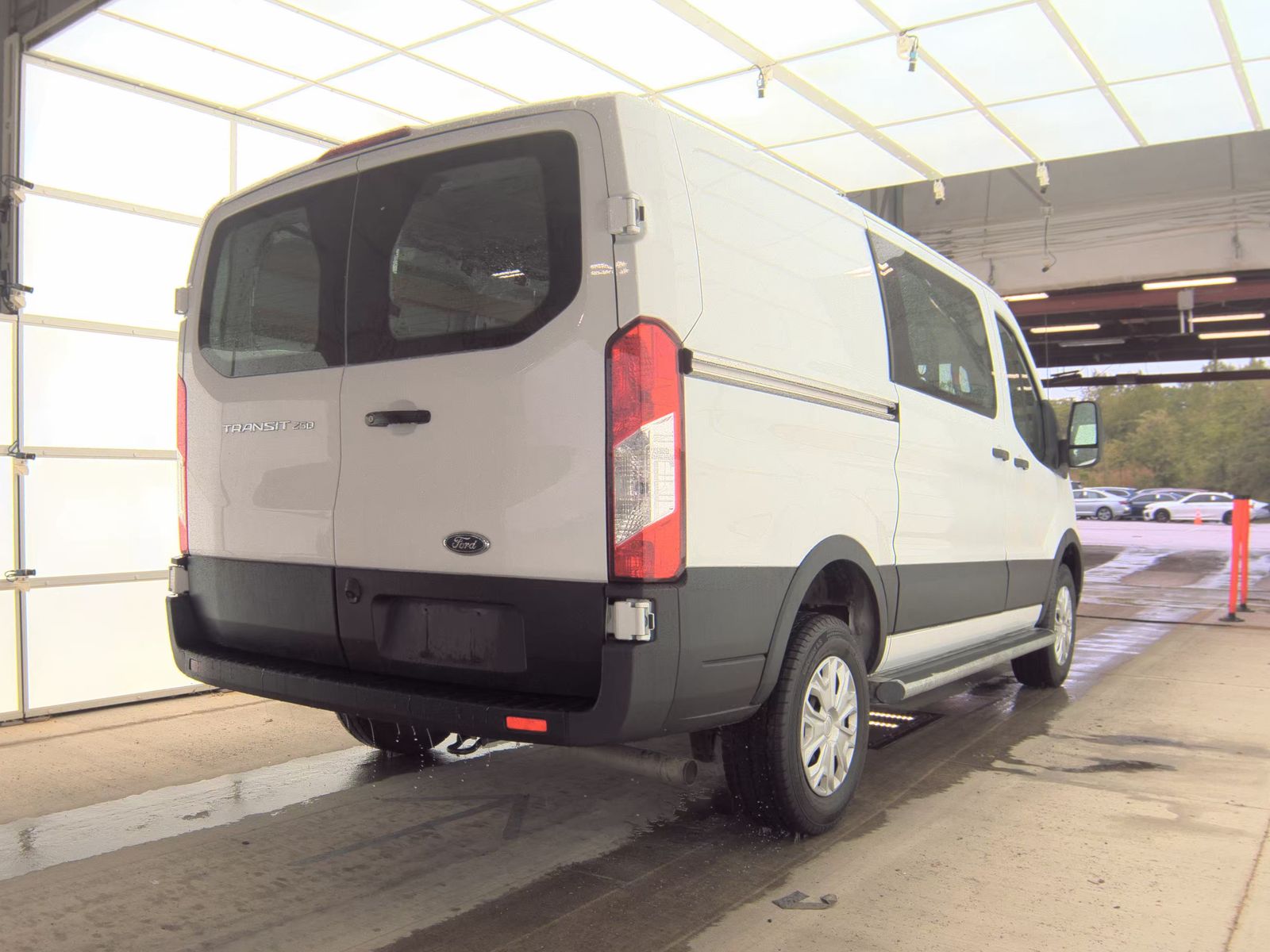 FORD TRANSIT 250 - 6