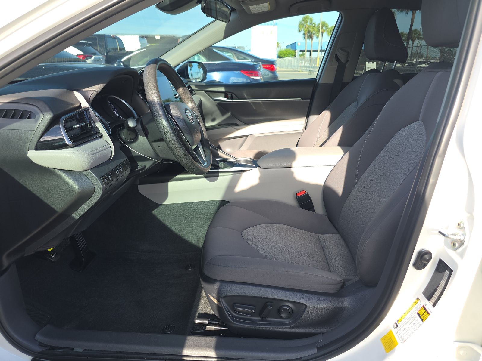 TOYOTA CAMRY - 8