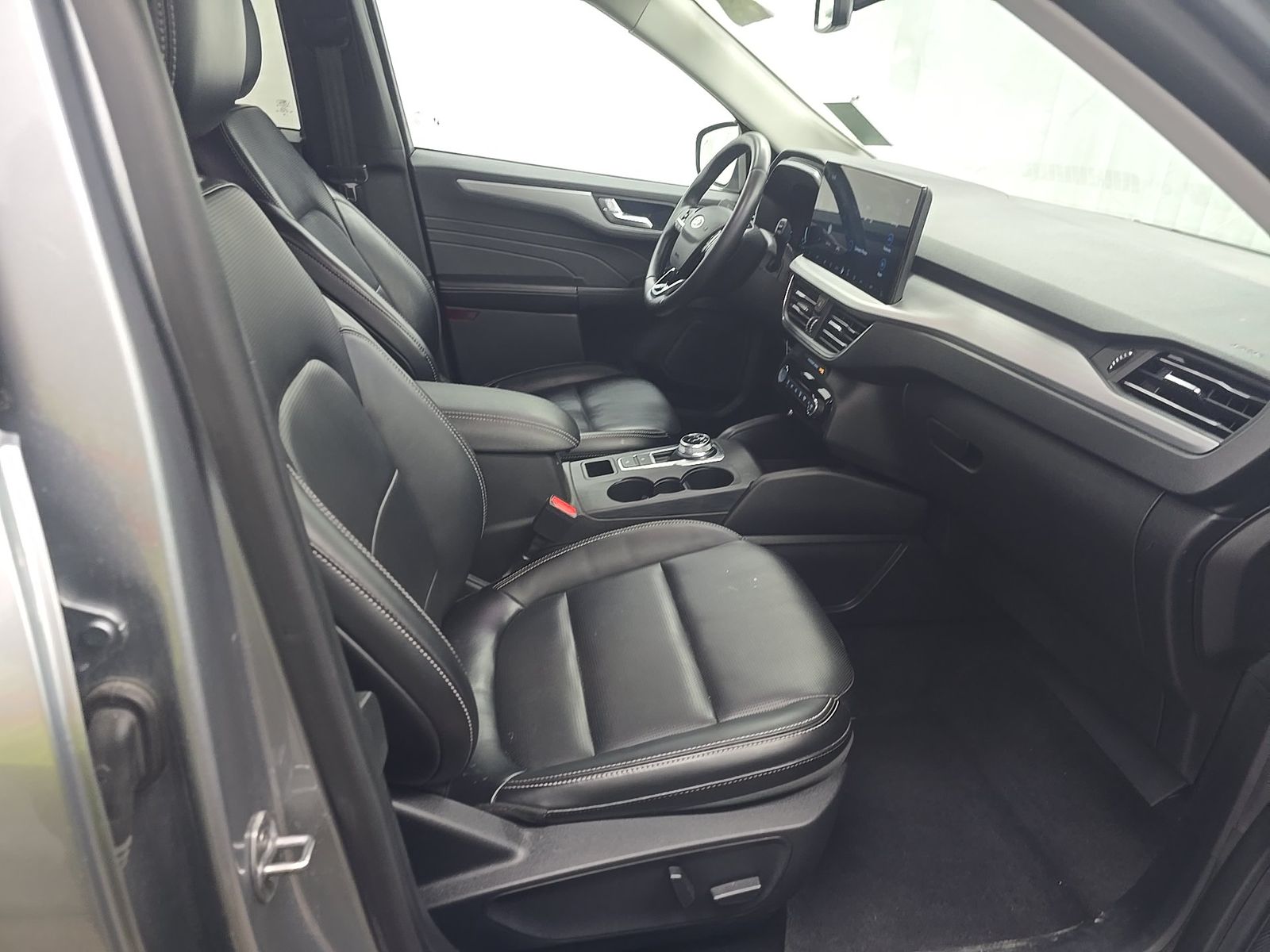 FORD ESCAPE - 9