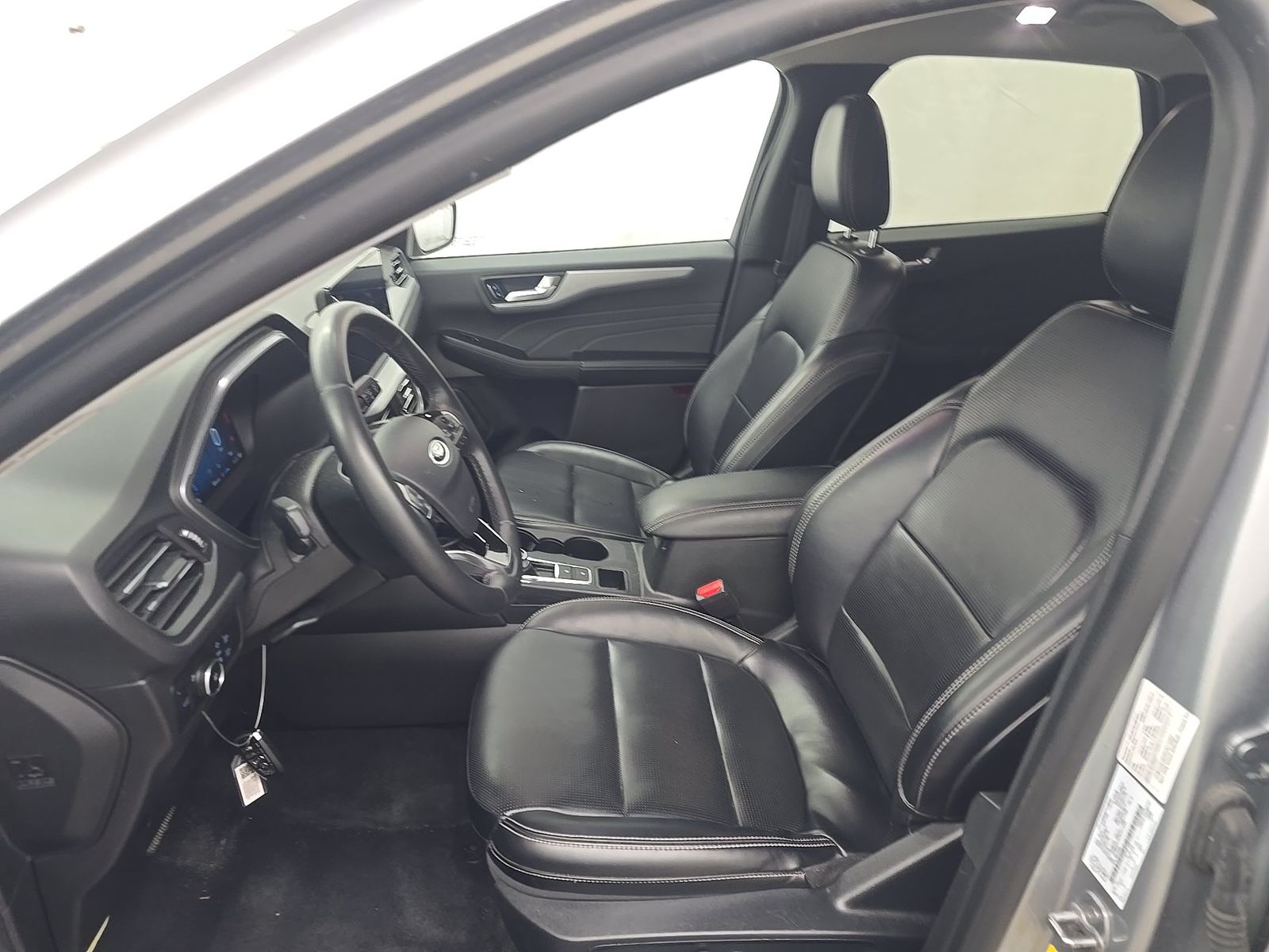 FORD ESCAPE - 8