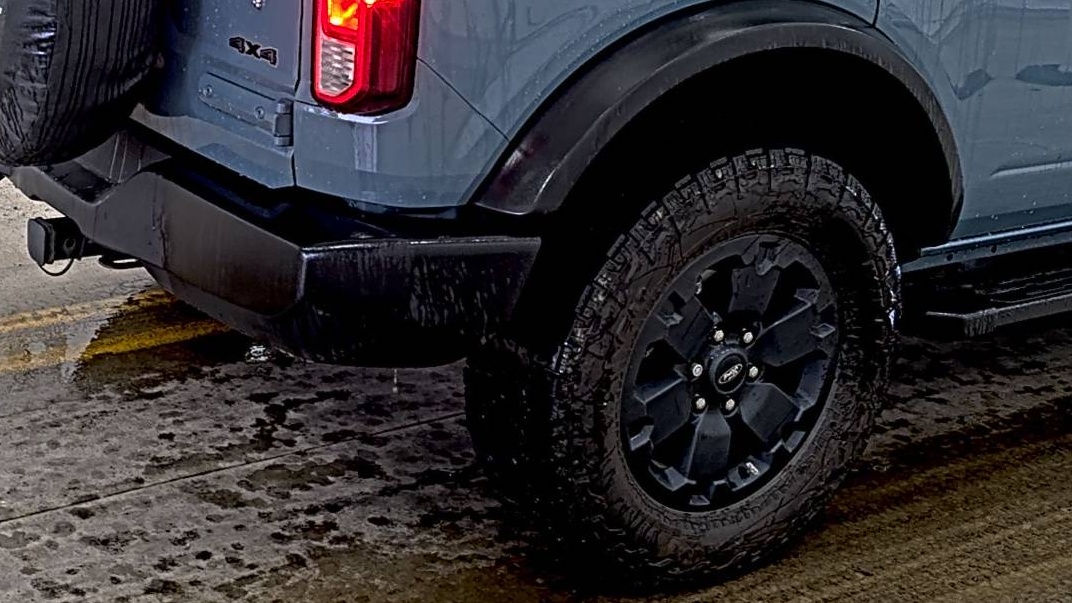 FORD BRONCO - 10