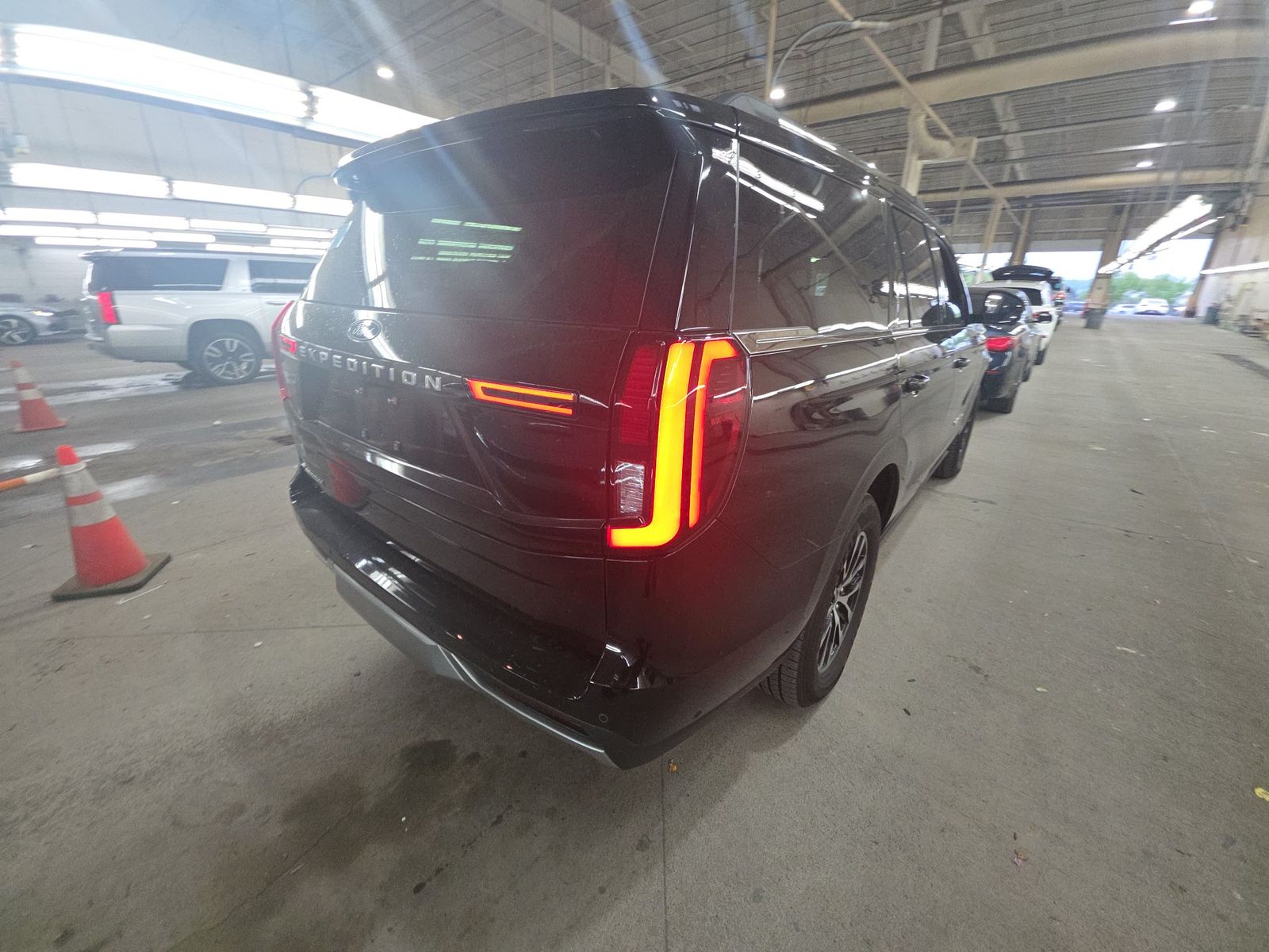 FORD EXPEDITION - 5