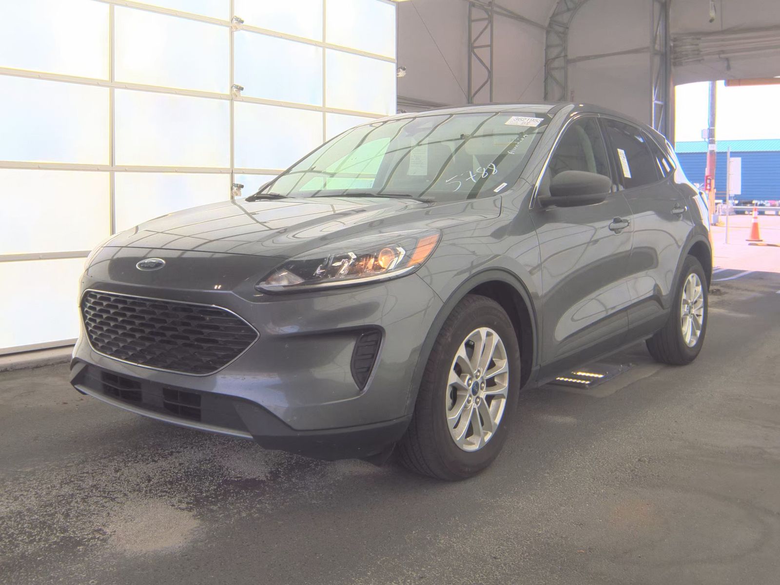 FORD ESCAPE - 1