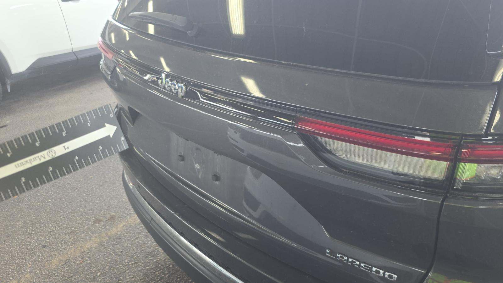 2024 Jeep Grand Cherokee Laredo RWD