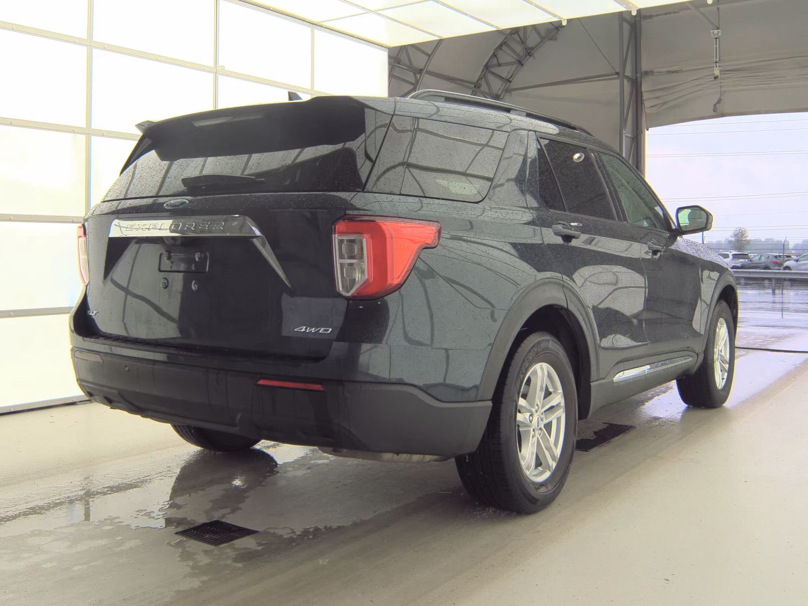 FORD EXPLORER - 6